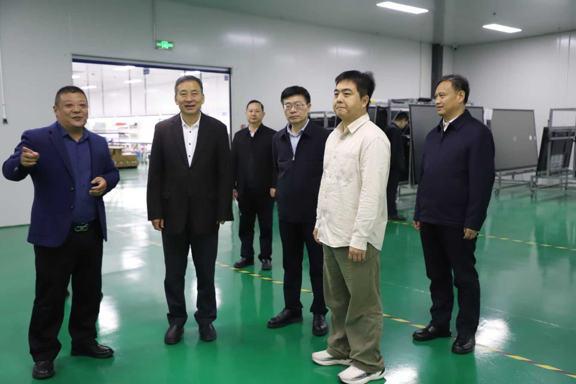 省人大常委会常务副主任、党组副书记樊金龙来连调研基层人大工作